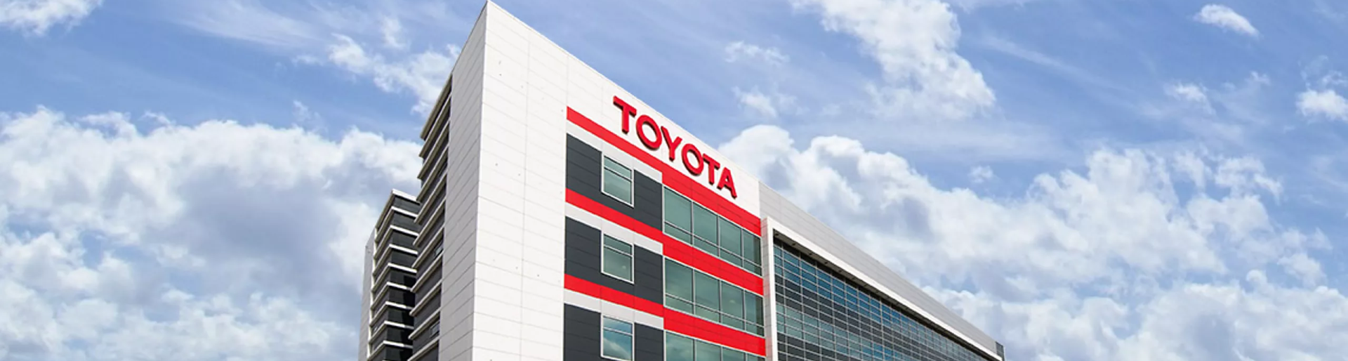 Изображение на странице TOYOTA ПОДВЕЛА ИТОГИ ПРОДАЖ В РОССИИ ЗА 2021 ГОД Тойота Центр Нижневартовск